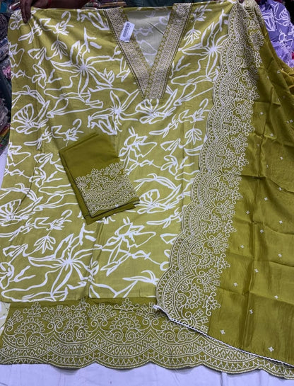 Green Cotton Embroidered Chikankari Suit
